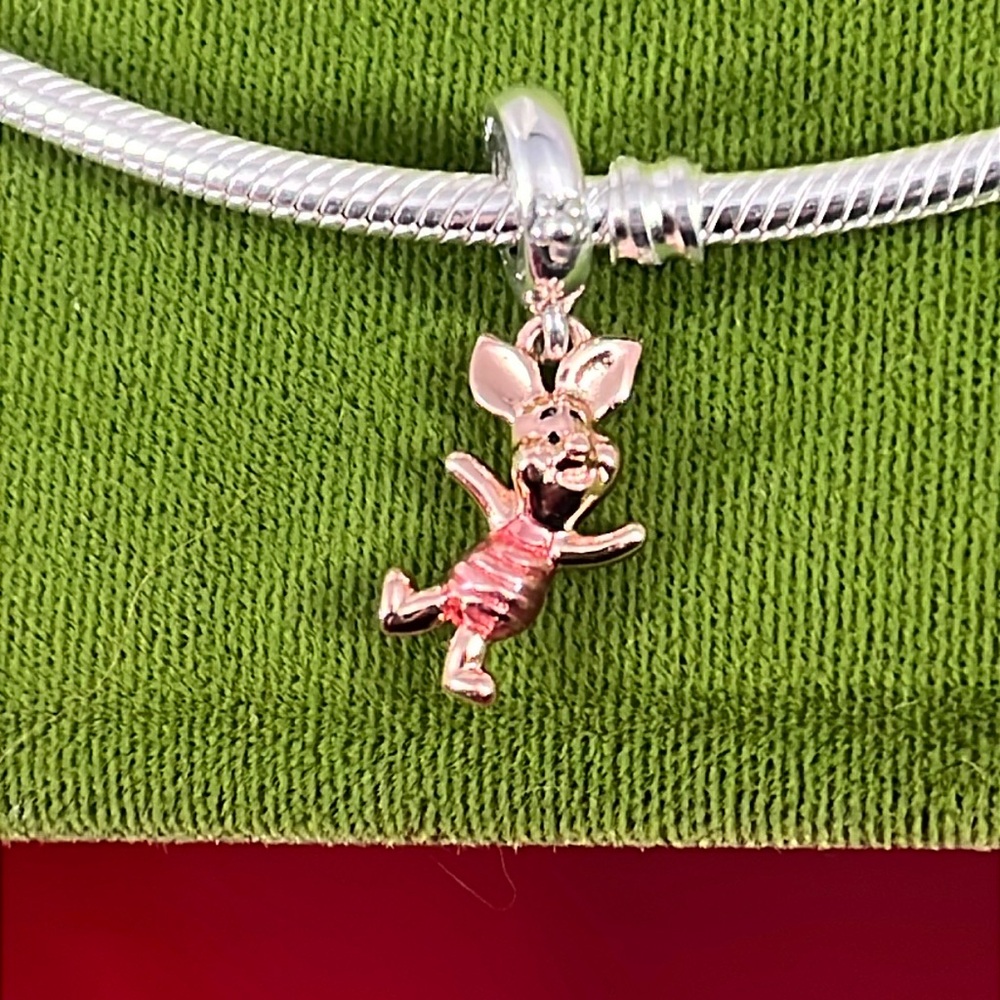 COPY - COPY - Pandora, Disney piglet charm